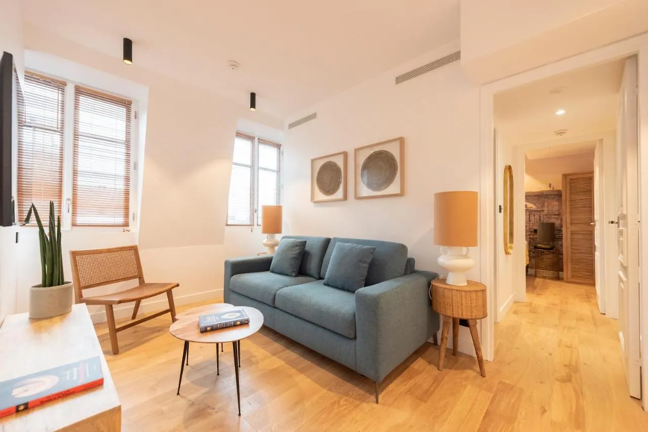 アパート O'Lord, 4 Etoiles, Residence De Luxe Champs-Elysees パリ フランス